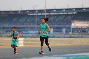 BIB: 0787, 5279
                            <button type="button" onclick="openModal(10479127)" class="btn btn-primary btn-sm float-right btn-popup" data-toggle="modal" data-target=".modal-high-quality">
                        <i class="fas fa-shopping-cart"></i> Add to Cart
                    </button>
                                            <button type="button" onclick="isThisMe(10479127, true)" class="btn btn-success btn-sm float-right btn-popup btn-isme hidden" data-toggle="tooltip" data-placement="bottom" title="นี่คือรูปของคุณใช่ไหม คลิกที่นี่เพื่อเอาเข้าอัลบั้ม">
                        <i class="fas fa-plus"></i> Add to album
                    </button>
                    <button type="button" onclick="isThisMe(10479127, false)" class="btn btn-warning btn-sm float-right btn-popup btn-isnotme hidden">
                        <i class="fas fa-ban"></i> Remove from album
                    </button>