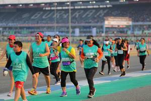 BIB: 5210, 51958
                            <button type="button" onclick="openModal(10481687)" class="btn btn-primary btn-sm float-right btn-popup" data-toggle="modal" data-target=".modal-high-quality">
                        <i class="fas fa-shopping-cart"></i> Add to Cart
                    </button>
                                            <button type="button" onclick="isThisMe(10481687, true)" class="btn btn-success btn-sm float-right btn-popup btn-isme hidden" data-toggle="tooltip" data-placement="bottom" title="นี่คือรูปของคุณใช่ไหม คลิกที่นี่เพื่อเอาเข้าอัลบั้ม">
                        <i class="fas fa-plus"></i> Add to album
                    </button>
                    <button type="button" onclick="isThisMe(10481687, false)" class="btn btn-warning btn-sm float-right btn-popup btn-isnotme hidden">
                        <i class="fas fa-ban"></i> Remove from album
                    </button>