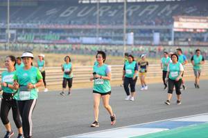 BIB: 50971, 52963, 50898
                            <button type="button" onclick="openModal(10483064)" class="btn btn-primary btn-sm float-right btn-popup" data-toggle="modal" data-target=".modal-high-quality">
                        <i class="fas fa-shopping-cart"></i> Add to Cart
                    </button>
                                            <button type="button" onclick="isThisMe(10483064, true)" class="btn btn-success btn-sm float-right btn-popup btn-isme hidden" data-toggle="tooltip" data-placement="bottom" title="นี่คือรูปของคุณใช่ไหม คลิกที่นี่เพื่อเอาเข้าอัลบั้ม">
                        <i class="fas fa-plus"></i> Add to album
                    </button>
                    <button type="button" onclick="isThisMe(10483064, false)" class="btn btn-warning btn-sm float-right btn-popup btn-isnotme hidden">
                        <i class="fas fa-ban"></i> Remove from album
                    </button>