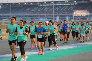 BIB: 2922, 5158, 52452, 50340, 53154
                            <button type="button" onclick="openModal(10481621)" class="btn btn-primary btn-sm float-right btn-popup" data-toggle="modal" data-target=".modal-high-quality">
                        <i class="fas fa-shopping-cart"></i> Add to Cart
                    </button>
                                            <button type="button" onclick="isThisMe(10481621, true)" class="btn btn-success btn-sm float-right btn-popup btn-isme hidden" data-toggle="tooltip" data-placement="bottom" title="นี่คือรูปของคุณใช่ไหม คลิกที่นี่เพื่อเอาเข้าอัลบั้ม">
                        <i class="fas fa-plus"></i> Add to album
                    </button>
                    <button type="button" onclick="isThisMe(10481621, false)" class="btn btn-warning btn-sm float-right btn-popup btn-isnotme hidden">
                        <i class="fas fa-ban"></i> Remove from album
                    </button>