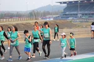 BIB: 52935, 50940, 023, 51524, 522631
                            <button type="button" onclick="openModal(10484315)" class="btn btn-primary btn-sm float-right btn-popup" data-toggle="modal" data-target=".modal-high-quality">
                        <i class="fas fa-shopping-cart"></i> Add to Cart
                    </button>
                                            <button type="button" onclick="isThisMe(10484315, true)" class="btn btn-success btn-sm float-right btn-popup btn-isme hidden" data-toggle="tooltip" data-placement="bottom" title="นี่คือรูปของคุณใช่ไหม คลิกที่นี่เพื่อเอาเข้าอัลบั้ม">
                        <i class="fas fa-plus"></i> Add to album
                    </button>
                    <button type="button" onclick="isThisMe(10484315, false)" class="btn btn-warning btn-sm float-right btn-popup btn-isnotme hidden">
                        <i class="fas fa-ban"></i> Remove from album
                    </button>