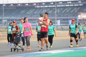 BIB: 70271, 1900
                            <button type="button" onclick="openModal(10485197)" class="btn btn-primary btn-sm float-right btn-popup" data-toggle="modal" data-target=".modal-high-quality">
                        <i class="fas fa-shopping-cart"></i> Add to Cart
                    </button>
                                            <button type="button" onclick="isThisMe(10485197, true)" class="btn btn-success btn-sm float-right btn-popup btn-isme hidden" data-toggle="tooltip" data-placement="bottom" title="นี่คือรูปของคุณใช่ไหม คลิกที่นี่เพื่อเอาเข้าอัลบั้ม">
                        <i class="fas fa-plus"></i> Add to album
                    </button>
                    <button type="button" onclick="isThisMe(10485197, false)" class="btn btn-warning btn-sm float-right btn-popup btn-isnotme hidden">
                        <i class="fas fa-ban"></i> Remove from album
                    </button>