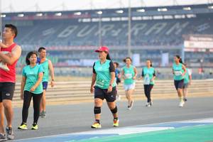 BIB: 1900
                            <button type="button" onclick="openModal(10485299)" class="btn btn-primary btn-sm float-right btn-popup" data-toggle="modal" data-target=".modal-high-quality">
                        <i class="fas fa-shopping-cart"></i> Add to Cart
                    </button>
                                            <button type="button" onclick="isThisMe(10485299, true)" class="btn btn-success btn-sm float-right btn-popup btn-isme hidden" data-toggle="tooltip" data-placement="bottom" title="นี่คือรูปของคุณใช่ไหม คลิกที่นี่เพื่อเอาเข้าอัลบั้ม">
                        <i class="fas fa-plus"></i> Add to album
                    </button>
                    <button type="button" onclick="isThisMe(10485299, false)" class="btn btn-warning btn-sm float-right btn-popup btn-isnotme hidden">
                        <i class="fas fa-ban"></i> Remove from album
                    </button>