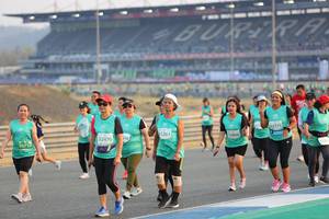 BIB: 452771, 1261, 52806, 52470, 348, 70735
                            <button type="button" onclick="openModal(10484136)" class="btn btn-primary btn-sm float-right btn-popup" data-toggle="modal" data-target=".modal-high-quality">
                        <i class="fas fa-shopping-cart"></i> Add to Cart
                    </button>
                                            <button type="button" onclick="isThisMe(10484136, true)" class="btn btn-success btn-sm float-right btn-popup btn-isme hidden" data-toggle="tooltip" data-placement="bottom" title="นี่คือรูปของคุณใช่ไหม คลิกที่นี่เพื่อเอาเข้าอัลบั้ม">
                        <i class="fas fa-plus"></i> Add to album
                    </button>
                    <button type="button" onclick="isThisMe(10484136, false)" class="btn btn-warning btn-sm float-right btn-popup btn-isnotme hidden">
                        <i class="fas fa-ban"></i> Remove from album
                    </button>