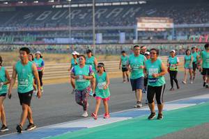 BIB: 2046, 51321, 50073, 45225
                            <button type="button" onclick="openModal(10482169)" class="btn btn-primary btn-sm float-right btn-popup" data-toggle="modal" data-target=".modal-high-quality">
                        <i class="fas fa-shopping-cart"></i> Add to Cart
                    </button>
                                            <button type="button" onclick="isThisMe(10482169, true)" class="btn btn-success btn-sm float-right btn-popup btn-isme hidden" data-toggle="tooltip" data-placement="bottom" title="นี่คือรูปของคุณใช่ไหม คลิกที่นี่เพื่อเอาเข้าอัลบั้ม">
                        <i class="fas fa-plus"></i> Add to album
                    </button>
                    <button type="button" onclick="isThisMe(10482169, false)" class="btn btn-warning btn-sm float-right btn-popup btn-isnotme hidden">
                        <i class="fas fa-ban"></i> Remove from album
                    </button>