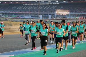 BIB: 0924, 50996, 0741, 50740
                            <button type="button" onclick="openModal(10482354)" class="btn btn-primary btn-sm float-right btn-popup" data-toggle="modal" data-target=".modal-high-quality">
                        <i class="fas fa-shopping-cart"></i> Add to Cart
                    </button>
                                            <button type="button" onclick="isThisMe(10482354, true)" class="btn btn-success btn-sm float-right btn-popup btn-isme hidden" data-toggle="tooltip" data-placement="bottom" title="นี่คือรูปของคุณใช่ไหม คลิกที่นี่เพื่อเอาเข้าอัลบั้ม">
                        <i class="fas fa-plus"></i> Add to album
                    </button>
                    <button type="button" onclick="isThisMe(10482354, false)" class="btn btn-warning btn-sm float-right btn-popup btn-isnotme hidden">
                        <i class="fas fa-ban"></i> Remove from album
                    </button>