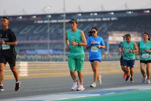 BIB: 52647, 51006, 51204
                            <button type="button" onclick="openModal(10479404)" class="btn btn-primary btn-sm float-right btn-popup" data-toggle="modal" data-target=".modal-high-quality">
                        <i class="fas fa-shopping-cart"></i> Add to Cart
                    </button>
                                            <button type="button" onclick="isThisMe(10479404, true)" class="btn btn-success btn-sm float-right btn-popup btn-isme hidden" data-toggle="tooltip" data-placement="bottom" title="นี่คือรูปของคุณใช่ไหม คลิกที่นี่เพื่อเอาเข้าอัลบั้ม">
                        <i class="fas fa-plus"></i> Add to album
                    </button>
                    <button type="button" onclick="isThisMe(10479404, false)" class="btn btn-warning btn-sm float-right btn-popup btn-isnotme hidden">
                        <i class="fas fa-ban"></i> Remove from album
                    </button>