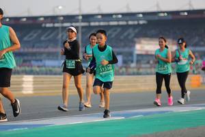 BIB: 1834, 51536
                            <button type="button" onclick="openModal(10479481)" class="btn btn-primary btn-sm float-right btn-popup" data-toggle="modal" data-target=".modal-high-quality">
                        <i class="fas fa-shopping-cart"></i> Add to Cart
                    </button>
                                            <button type="button" onclick="isThisMe(10479481, true)" class="btn btn-success btn-sm float-right btn-popup btn-isme hidden" data-toggle="tooltip" data-placement="bottom" title="นี่คือรูปของคุณใช่ไหม คลิกที่นี่เพื่อเอาเข้าอัลบั้ม">
                        <i class="fas fa-plus"></i> Add to album
                    </button>
                    <button type="button" onclick="isThisMe(10479481, false)" class="btn btn-warning btn-sm float-right btn-popup btn-isnotme hidden">
                        <i class="fas fa-ban"></i> Remove from album
                    </button>