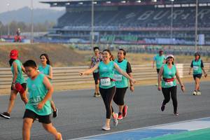 BIB: 51306, 52445, 1823
                            <button type="button" onclick="openModal(10482454)" class="btn btn-primary btn-sm float-right btn-popup" data-toggle="modal" data-target=".modal-high-quality">
                        <i class="fas fa-shopping-cart"></i> Add to Cart
                    </button>
                                            <button type="button" onclick="isThisMe(10482454, true)" class="btn btn-success btn-sm float-right btn-popup btn-isme hidden" data-toggle="tooltip" data-placement="bottom" title="นี่คือรูปของคุณใช่ไหม คลิกที่นี่เพื่อเอาเข้าอัลบั้ม">
                        <i class="fas fa-plus"></i> Add to album
                    </button>
                    <button type="button" onclick="isThisMe(10482454, false)" class="btn btn-warning btn-sm float-right btn-popup btn-isnotme hidden">
                        <i class="fas fa-ban"></i> Remove from album
                    </button>