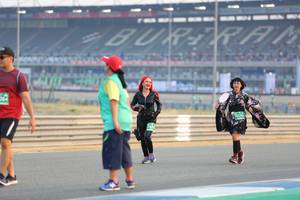 BIB: 084, 7026
                            <button type="button" onclick="openModal(10485652)" class="btn btn-primary btn-sm float-right btn-popup" data-toggle="modal" data-target=".modal-high-quality">
                        <i class="fas fa-shopping-cart"></i> Add to Cart
                    </button>
                                            <button type="button" onclick="isThisMe(10485652, true)" class="btn btn-success btn-sm float-right btn-popup btn-isme hidden" data-toggle="tooltip" data-placement="bottom" title="นี่คือรูปของคุณใช่ไหม คลิกที่นี่เพื่อเอาเข้าอัลบั้ม">
                        <i class="fas fa-plus"></i> Add to album
                    </button>
                    <button type="button" onclick="isThisMe(10485652, false)" class="btn btn-warning btn-sm float-right btn-popup btn-isnotme hidden">
                        <i class="fas fa-ban"></i> Remove from album
                    </button>