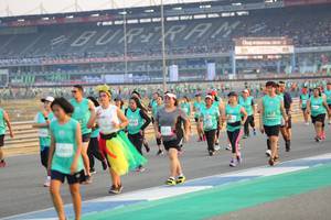 BIB: 50100
                            <button type="button" onclick="openModal(10483512)" class="btn btn-primary btn-sm float-right btn-popup" data-toggle="modal" data-target=".modal-high-quality">
                        <i class="fas fa-shopping-cart"></i> Add to Cart
                    </button>
                                            <button type="button" onclick="isThisMe(10483512, true)" class="btn btn-success btn-sm float-right btn-popup btn-isme hidden" data-toggle="tooltip" data-placement="bottom" title="นี่คือรูปของคุณใช่ไหม คลิกที่นี่เพื่อเอาเข้าอัลบั้ม">
                        <i class="fas fa-plus"></i> Add to album
                    </button>
                    <button type="button" onclick="isThisMe(10483512, false)" class="btn btn-warning btn-sm float-right btn-popup btn-isnotme hidden">
                        <i class="fas fa-ban"></i> Remove from album
                    </button>