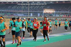 BIB: 0909, 50275, 50418, 5276
                            <button type="button" onclick="openModal(10482054)" class="btn btn-primary btn-sm float-right btn-popup" data-toggle="modal" data-target=".modal-high-quality">
                        <i class="fas fa-shopping-cart"></i> Add to Cart
                    </button>
                                            <button type="button" onclick="isThisMe(10482054, true)" class="btn btn-success btn-sm float-right btn-popup btn-isme hidden" data-toggle="tooltip" data-placement="bottom" title="นี่คือรูปของคุณใช่ไหม คลิกที่นี่เพื่อเอาเข้าอัลบั้ม">
                        <i class="fas fa-plus"></i> Add to album
                    </button>
                    <button type="button" onclick="isThisMe(10482054, false)" class="btn btn-warning btn-sm float-right btn-popup btn-isnotme hidden">
                        <i class="fas fa-ban"></i> Remove from album
                    </button>