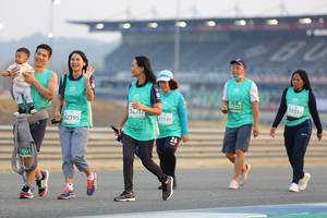 BIB: 2352, 50255, 3145, 52395, 1601
                            <button type="button" onclick="openModal(10486076)" class="btn btn-primary btn-sm float-right btn-popup" data-toggle="modal" data-target=".modal-high-quality">
                        <i class="fas fa-shopping-cart"></i> Add to Cart
                    </button>
                                            <button type="button" onclick="isThisMe(10486076, true)" class="btn btn-success btn-sm float-right btn-popup btn-isme hidden" data-toggle="tooltip" data-placement="bottom" title="นี่คือรูปของคุณใช่ไหม คลิกที่นี่เพื่อเอาเข้าอัลบั้ม">
                        <i class="fas fa-plus"></i> Add to album
                    </button>
                    <button type="button" onclick="isThisMe(10486076, false)" class="btn btn-warning btn-sm float-right btn-popup btn-isnotme hidden">
                        <i class="fas fa-ban"></i> Remove from album
                    </button>