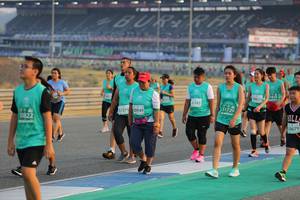 BIB: 50613, 1729, 1275, 0949, 822, 50679
                            <button type="button" onclick="openModal(10482391)" class="btn btn-primary btn-sm float-right btn-popup" data-toggle="modal" data-target=".modal-high-quality">
                        <i class="fas fa-shopping-cart"></i> Add to Cart
                    </button>
                                            <button type="button" onclick="isThisMe(10482391, true)" class="btn btn-success btn-sm float-right btn-popup btn-isme hidden" data-toggle="tooltip" data-placement="bottom" title="นี่คือรูปของคุณใช่ไหม คลิกที่นี่เพื่อเอาเข้าอัลบั้ม">
                        <i class="fas fa-plus"></i> Add to album
                    </button>
                    <button type="button" onclick="isThisMe(10482391, false)" class="btn btn-warning btn-sm float-right btn-popup btn-isnotme hidden">
                        <i class="fas fa-ban"></i> Remove from album
                    </button>