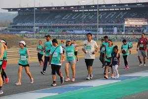 BIB: 5042, 52510, 2955, 50901
                            <button type="button" onclick="openModal(10482688)" class="btn btn-primary btn-sm float-right btn-popup" data-toggle="modal" data-target=".modal-high-quality">
                        <i class="fas fa-shopping-cart"></i> Add to Cart
                    </button>
                                            <button type="button" onclick="isThisMe(10482688, true)" class="btn btn-success btn-sm float-right btn-popup btn-isme hidden" data-toggle="tooltip" data-placement="bottom" title="นี่คือรูปของคุณใช่ไหม คลิกที่นี่เพื่อเอาเข้าอัลบั้ม">
                        <i class="fas fa-plus"></i> Add to album
                    </button>
                    <button type="button" onclick="isThisMe(10482688, false)" class="btn btn-warning btn-sm float-right btn-popup btn-isnotme hidden">
                        <i class="fas fa-ban"></i> Remove from album
                    </button>