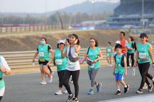 BIB: 52935, 1180, 0663
                            <button type="button" onclick="openModal(10484286)" class="btn btn-primary btn-sm float-right btn-popup" data-toggle="modal" data-target=".modal-high-quality">
                        <i class="fas fa-shopping-cart"></i> Add to Cart
                    </button>
                                            <button type="button" onclick="isThisMe(10484286, true)" class="btn btn-success btn-sm float-right btn-popup btn-isme hidden" data-toggle="tooltip" data-placement="bottom" title="นี่คือรูปของคุณใช่ไหม คลิกที่นี่เพื่อเอาเข้าอัลบั้ม">
                        <i class="fas fa-plus"></i> Add to album
                    </button>
                    <button type="button" onclick="isThisMe(10484286, false)" class="btn btn-warning btn-sm float-right btn-popup btn-isnotme hidden">
                        <i class="fas fa-ban"></i> Remove from album
                    </button>