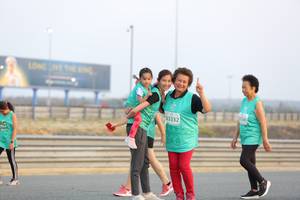 BIB: 53332
                            <button type="button" onclick="openModal(10485908)" class="btn btn-primary btn-sm float-right btn-popup" data-toggle="modal" data-target=".modal-high-quality">
                        <i class="fas fa-shopping-cart"></i> Add to Cart
                    </button>
                                            <button type="button" onclick="isThisMe(10485908, true)" class="btn btn-success btn-sm float-right btn-popup btn-isme hidden" data-toggle="tooltip" data-placement="bottom" title="นี่คือรูปของคุณใช่ไหม คลิกที่นี่เพื่อเอาเข้าอัลบั้ม">
                        <i class="fas fa-plus"></i> Add to album
                    </button>
                    <button type="button" onclick="isThisMe(10485908, false)" class="btn btn-warning btn-sm float-right btn-popup btn-isnotme hidden">
                        <i class="fas fa-ban"></i> Remove from album
                    </button>