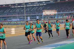 BIB: 190, 5231
                            <button type="button" onclick="openModal(10479955)" class="btn btn-primary btn-sm float-right btn-popup" data-toggle="modal" data-target=".modal-high-quality">
                        <i class="fas fa-shopping-cart"></i> Add to Cart
                    </button>
                                            <button type="button" onclick="isThisMe(10479955, true)" class="btn btn-success btn-sm float-right btn-popup btn-isme hidden" data-toggle="tooltip" data-placement="bottom" title="นี่คือรูปของคุณใช่ไหม คลิกที่นี่เพื่อเอาเข้าอัลบั้ม">
                        <i class="fas fa-plus"></i> Add to album
                    </button>
                    <button type="button" onclick="isThisMe(10479955, false)" class="btn btn-warning btn-sm float-right btn-popup btn-isnotme hidden">
                        <i class="fas fa-ban"></i> Remove from album
                    </button>