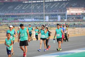 BIB: 50300, 12772, 112, 52307
                            <button type="button" onclick="openModal(10483164)" class="btn btn-primary btn-sm float-right btn-popup" data-toggle="modal" data-target=".modal-high-quality">
                        <i class="fas fa-shopping-cart"></i> Add to Cart
                    </button>
                                            <button type="button" onclick="isThisMe(10483164, true)" class="btn btn-success btn-sm float-right btn-popup btn-isme hidden" data-toggle="tooltip" data-placement="bottom" title="นี่คือรูปของคุณใช่ไหม คลิกที่นี่เพื่อเอาเข้าอัลบั้ม">
                        <i class="fas fa-plus"></i> Add to album
                    </button>
                    <button type="button" onclick="isThisMe(10483164, false)" class="btn btn-warning btn-sm float-right btn-popup btn-isnotme hidden">
                        <i class="fas fa-ban"></i> Remove from album
                    </button>