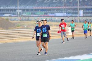 BIB: 511, 51645
                            <button type="button" onclick="openModal(10485001)" class="btn btn-primary btn-sm float-right btn-popup" data-toggle="modal" data-target=".modal-high-quality">
                        <i class="fas fa-shopping-cart"></i> Add to Cart
                    </button>
                                            <button type="button" onclick="isThisMe(10485001, true)" class="btn btn-success btn-sm float-right btn-popup btn-isme hidden" data-toggle="tooltip" data-placement="bottom" title="นี่คือรูปของคุณใช่ไหม คลิกที่นี่เพื่อเอาเข้าอัลบั้ม">
                        <i class="fas fa-plus"></i> Add to album
                    </button>
                    <button type="button" onclick="isThisMe(10485001, false)" class="btn btn-warning btn-sm float-right btn-popup btn-isnotme hidden">
                        <i class="fas fa-ban"></i> Remove from album
                    </button>