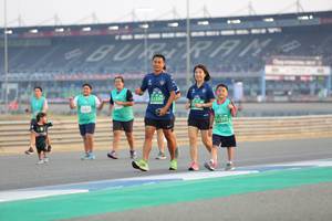 BIB: 3399, 53393
                            <button type="button" onclick="openModal(10485954)" class="btn btn-primary btn-sm float-right btn-popup" data-toggle="modal" data-target=".modal-high-quality">
                        <i class="fas fa-shopping-cart"></i> Add to Cart
                    </button>
                                            <button type="button" onclick="isThisMe(10485954, true)" class="btn btn-success btn-sm float-right btn-popup btn-isme hidden" data-toggle="tooltip" data-placement="bottom" title="นี่คือรูปของคุณใช่ไหม คลิกที่นี่เพื่อเอาเข้าอัลบั้ม">
                        <i class="fas fa-plus"></i> Add to album
                    </button>
                    <button type="button" onclick="isThisMe(10485954, false)" class="btn btn-warning btn-sm float-right btn-popup btn-isnotme hidden">
                        <i class="fas fa-ban"></i> Remove from album
                    </button>