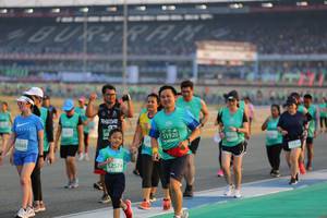 BIB: 51920, 560, 52574
                            <button type="button" onclick="openModal(10482248)" class="btn btn-primary btn-sm float-right btn-popup" data-toggle="modal" data-target=".modal-high-quality">
                        <i class="fas fa-shopping-cart"></i> Add to Cart
                    </button>
                                            <button type="button" onclick="isThisMe(10482248, true)" class="btn btn-success btn-sm float-right btn-popup btn-isme hidden" data-toggle="tooltip" data-placement="bottom" title="นี่คือรูปของคุณใช่ไหม คลิกที่นี่เพื่อเอาเข้าอัลบั้ม">
                        <i class="fas fa-plus"></i> Add to album
                    </button>
                    <button type="button" onclick="isThisMe(10482248, false)" class="btn btn-warning btn-sm float-right btn-popup btn-isnotme hidden">
                        <i class="fas fa-ban"></i> Remove from album
                    </button>