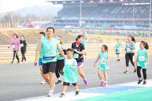 BIB: 52029, 52767, 223, 
                            <button type="button" onclick="openModal(10482906)" class="btn btn-primary btn-sm float-right btn-popup" data-toggle="modal" data-target=".modal-high-quality">
                        <i class="fas fa-shopping-cart"></i> Add to Cart
                    </button>
                                            <button type="button" onclick="isThisMe(10482906, true)" class="btn btn-success btn-sm float-right btn-popup btn-isme hidden" data-toggle="tooltip" data-placement="bottom" title="นี่คือรูปของคุณใช่ไหม คลิกที่นี่เพื่อเอาเข้าอัลบั้ม">
                        <i class="fas fa-plus"></i> Add to album
                    </button>
                    <button type="button" onclick="isThisMe(10482906, false)" class="btn btn-warning btn-sm float-right btn-popup btn-isnotme hidden">
                        <i class="fas fa-ban"></i> Remove from album
                    </button>