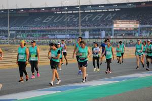 BIB: 1630, 100
                            <button type="button" onclick="openModal(10481133)" class="btn btn-primary btn-sm float-right btn-popup" data-toggle="modal" data-target=".modal-high-quality">
                        <i class="fas fa-shopping-cart"></i> Add to Cart
                    </button>
                                            <button type="button" onclick="isThisMe(10481133, true)" class="btn btn-success btn-sm float-right btn-popup btn-isme hidden" data-toggle="tooltip" data-placement="bottom" title="นี่คือรูปของคุณใช่ไหม คลิกที่นี่เพื่อเอาเข้าอัลบั้ม">
                        <i class="fas fa-plus"></i> Add to album
                    </button>
                    <button type="button" onclick="isThisMe(10481133, false)" class="btn btn-warning btn-sm float-right btn-popup btn-isnotme hidden">
                        <i class="fas fa-ban"></i> Remove from album
                    </button>