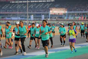 BIB: 2614, 51602, 50211, 50583
                            <button type="button" onclick="openModal(10481775)" class="btn btn-primary btn-sm float-right btn-popup" data-toggle="modal" data-target=".modal-high-quality">
                        <i class="fas fa-shopping-cart"></i> Add to Cart
                    </button>
                                            <button type="button" onclick="isThisMe(10481775, true)" class="btn btn-success btn-sm float-right btn-popup btn-isme hidden" data-toggle="tooltip" data-placement="bottom" title="นี่คือรูปของคุณใช่ไหม คลิกที่นี่เพื่อเอาเข้าอัลบั้ม">
                        <i class="fas fa-plus"></i> Add to album
                    </button>
                    <button type="button" onclick="isThisMe(10481775, false)" class="btn btn-warning btn-sm float-right btn-popup btn-isnotme hidden">
                        <i class="fas fa-ban"></i> Remove from album
                    </button>