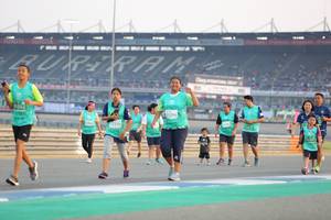 BIB: 
                            <button type="button" onclick="openModal(10485939)" class="btn btn-primary btn-sm float-right btn-popup" data-toggle="modal" data-target=".modal-high-quality">
                        <i class="fas fa-shopping-cart"></i> Add to Cart
                    </button>
                                            <button type="button" onclick="isThisMe(10485939, true)" class="btn btn-success btn-sm float-right btn-popup btn-isme hidden" data-toggle="tooltip" data-placement="bottom" title="นี่คือรูปของคุณใช่ไหม คลิกที่นี่เพื่อเอาเข้าอัลบั้ม">
                        <i class="fas fa-plus"></i> Add to album
                    </button>
                    <button type="button" onclick="isThisMe(10485939, false)" class="btn btn-warning btn-sm float-right btn-popup btn-isnotme hidden">
                        <i class="fas fa-ban"></i> Remove from album
                    </button>