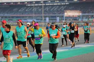 BIB: 52101, 51958
                            <button type="button" onclick="openModal(10481694)" class="btn btn-primary btn-sm float-right btn-popup" data-toggle="modal" data-target=".modal-high-quality">
                        <i class="fas fa-shopping-cart"></i> Add to Cart
                    </button>
                                            <button type="button" onclick="isThisMe(10481694, true)" class="btn btn-success btn-sm float-right btn-popup btn-isme hidden" data-toggle="tooltip" data-placement="bottom" title="นี่คือรูปของคุณใช่ไหม คลิกที่นี่เพื่อเอาเข้าอัลบั้ม">
                        <i class="fas fa-plus"></i> Add to album
                    </button>
                    <button type="button" onclick="isThisMe(10481694, false)" class="btn btn-warning btn-sm float-right btn-popup btn-isnotme hidden">
                        <i class="fas fa-ban"></i> Remove from album
                    </button>