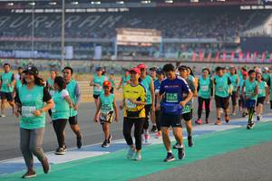 BIB: 51857, 52677, 1503, 112, 5304
                            <button type="button" onclick="openModal(10482293)" class="btn btn-primary btn-sm float-right btn-popup" data-toggle="modal" data-target=".modal-high-quality">
                        <i class="fas fa-shopping-cart"></i> Add to Cart
                    </button>
                                            <button type="button" onclick="isThisMe(10482293, true)" class="btn btn-success btn-sm float-right btn-popup btn-isme hidden" data-toggle="tooltip" data-placement="bottom" title="นี่คือรูปของคุณใช่ไหม คลิกที่นี่เพื่อเอาเข้าอัลบั้ม">
                        <i class="fas fa-plus"></i> Add to album
                    </button>
                    <button type="button" onclick="isThisMe(10482293, false)" class="btn btn-warning btn-sm float-right btn-popup btn-isnotme hidden">
                        <i class="fas fa-ban"></i> Remove from album
                    </button>