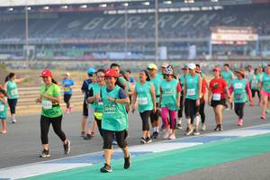 BIB: 52529, 50400
                            <button type="button" onclick="openModal(10483728)" class="btn btn-primary btn-sm float-right btn-popup" data-toggle="modal" data-target=".modal-high-quality">
                        <i class="fas fa-shopping-cart"></i> Add to Cart
                    </button>
                                            <button type="button" onclick="isThisMe(10483728, true)" class="btn btn-success btn-sm float-right btn-popup btn-isme hidden" data-toggle="tooltip" data-placement="bottom" title="นี่คือรูปของคุณใช่ไหม คลิกที่นี่เพื่อเอาเข้าอัลบั้ม">
                        <i class="fas fa-plus"></i> Add to album
                    </button>
                    <button type="button" onclick="isThisMe(10483728, false)" class="btn btn-warning btn-sm float-right btn-popup btn-isnotme hidden">
                        <i class="fas fa-ban"></i> Remove from album
                    </button>