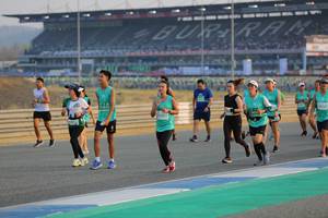 BIB: 31825, 00727, 2603, 502
                            <button type="button" onclick="openModal(10481140)" class="btn btn-primary btn-sm float-right btn-popup" data-toggle="modal" data-target=".modal-high-quality">
                        <i class="fas fa-shopping-cart"></i> Add to Cart
                    </button>
                                            <button type="button" onclick="isThisMe(10481140, true)" class="btn btn-success btn-sm float-right btn-popup btn-isme hidden" data-toggle="tooltip" data-placement="bottom" title="นี่คือรูปของคุณใช่ไหม คลิกที่นี่เพื่อเอาเข้าอัลบั้ม">
                        <i class="fas fa-plus"></i> Add to album
                    </button>
                    <button type="button" onclick="isThisMe(10481140, false)" class="btn btn-warning btn-sm float-right btn-popup btn-isnotme hidden">
                        <i class="fas fa-ban"></i> Remove from album
                    </button>