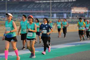 BIB: 252433, 5041, 2685
                            <button type="button" onclick="openModal(10481407)" class="btn btn-primary btn-sm float-right btn-popup" data-toggle="modal" data-target=".modal-high-quality">
                        <i class="fas fa-shopping-cart"></i> Add to Cart
                    </button>
                                            <button type="button" onclick="isThisMe(10481407, true)" class="btn btn-success btn-sm float-right btn-popup btn-isme hidden" data-toggle="tooltip" data-placement="bottom" title="นี่คือรูปของคุณใช่ไหม คลิกที่นี่เพื่อเอาเข้าอัลบั้ม">
                        <i class="fas fa-plus"></i> Add to album
                    </button>
                    <button type="button" onclick="isThisMe(10481407, false)" class="btn btn-warning btn-sm float-right btn-popup btn-isnotme hidden">
                        <i class="fas fa-ban"></i> Remove from album
                    </button>