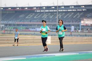 BIB: 1077
                            <button type="button" onclick="openModal(10485902)" class="btn btn-primary btn-sm float-right btn-popup" data-toggle="modal" data-target=".modal-high-quality">
                        <i class="fas fa-shopping-cart"></i> Add to Cart
                    </button>
                                            <button type="button" onclick="isThisMe(10485902, true)" class="btn btn-success btn-sm float-right btn-popup btn-isme hidden" data-toggle="tooltip" data-placement="bottom" title="นี่คือรูปของคุณใช่ไหม คลิกที่นี่เพื่อเอาเข้าอัลบั้ม">
                        <i class="fas fa-plus"></i> Add to album
                    </button>
                    <button type="button" onclick="isThisMe(10485902, false)" class="btn btn-warning btn-sm float-right btn-popup btn-isnotme hidden">
                        <i class="fas fa-ban"></i> Remove from album
                    </button>