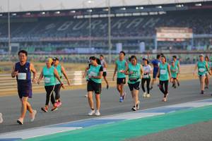 BIB: 52213
                            <button type="button" onclick="openModal(10481130)" class="btn btn-primary btn-sm float-right btn-popup" data-toggle="modal" data-target=".modal-high-quality">
                        <i class="fas fa-shopping-cart"></i> Add to Cart
                    </button>
                                            <button type="button" onclick="isThisMe(10481130, true)" class="btn btn-success btn-sm float-right btn-popup btn-isme hidden" data-toggle="tooltip" data-placement="bottom" title="นี่คือรูปของคุณใช่ไหม คลิกที่นี่เพื่อเอาเข้าอัลบั้ม">
                        <i class="fas fa-plus"></i> Add to album
                    </button>
                    <button type="button" onclick="isThisMe(10481130, false)" class="btn btn-warning btn-sm float-right btn-popup btn-isnotme hidden">
                        <i class="fas fa-ban"></i> Remove from album
                    </button>