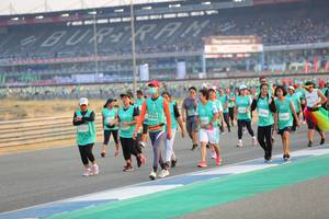 BIB: 52901, 153237
                            <button type="button" onclick="openModal(10483430)" class="btn btn-primary btn-sm float-right btn-popup" data-toggle="modal" data-target=".modal-high-quality">
                        <i class="fas fa-shopping-cart"></i> Add to Cart
                    </button>
                                            <button type="button" onclick="isThisMe(10483430, true)" class="btn btn-success btn-sm float-right btn-popup btn-isme hidden" data-toggle="tooltip" data-placement="bottom" title="นี่คือรูปของคุณใช่ไหม คลิกที่นี่เพื่อเอาเข้าอัลบั้ม">
                        <i class="fas fa-plus"></i> Add to album
                    </button>
                    <button type="button" onclick="isThisMe(10483430, false)" class="btn btn-warning btn-sm float-right btn-popup btn-isnotme hidden">
                        <i class="fas fa-ban"></i> Remove from album
                    </button>