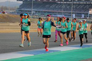 BIB: 5307, 5222, 1731
                            <button type="button" onclick="openModal(10480615)" class="btn btn-primary btn-sm float-right btn-popup" data-toggle="modal" data-target=".modal-high-quality">
                        <i class="fas fa-shopping-cart"></i> Add to Cart
                    </button>
                                            <button type="button" onclick="isThisMe(10480615, true)" class="btn btn-success btn-sm float-right btn-popup btn-isme hidden" data-toggle="tooltip" data-placement="bottom" title="นี่คือรูปของคุณใช่ไหม คลิกที่นี่เพื่อเอาเข้าอัลบั้ม">
                        <i class="fas fa-plus"></i> Add to album
                    </button>
                    <button type="button" onclick="isThisMe(10480615, false)" class="btn btn-warning btn-sm float-right btn-popup btn-isnotme hidden">
                        <i class="fas fa-ban"></i> Remove from album
                    </button>