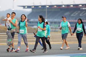 BIB: 50255, 52352, 5271, 52395, 6601
                            <button type="button" onclick="openModal(10486091)" class="btn btn-primary btn-sm float-right btn-popup" data-toggle="modal" data-target=".modal-high-quality">
                        <i class="fas fa-shopping-cart"></i> Add to Cart
                    </button>
                                            <button type="button" onclick="isThisMe(10486091, true)" class="btn btn-success btn-sm float-right btn-popup btn-isme hidden" data-toggle="tooltip" data-placement="bottom" title="นี่คือรูปของคุณใช่ไหม คลิกที่นี่เพื่อเอาเข้าอัลบั้ม">
                        <i class="fas fa-plus"></i> Add to album
                    </button>
                    <button type="button" onclick="isThisMe(10486091, false)" class="btn btn-warning btn-sm float-right btn-popup btn-isnotme hidden">
                        <i class="fas fa-ban"></i> Remove from album
                    </button>