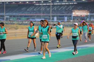 BIB: 0824, 50984
                            <button type="button" onclick="openModal(10481737)" class="btn btn-primary btn-sm float-right btn-popup" data-toggle="modal" data-target=".modal-high-quality">
                        <i class="fas fa-shopping-cart"></i> Add to Cart
                    </button>
                                            <button type="button" onclick="isThisMe(10481737, true)" class="btn btn-success btn-sm float-right btn-popup btn-isme hidden" data-toggle="tooltip" data-placement="bottom" title="นี่คือรูปของคุณใช่ไหม คลิกที่นี่เพื่อเอาเข้าอัลบั้ม">
                        <i class="fas fa-plus"></i> Add to album
                    </button>
                    <button type="button" onclick="isThisMe(10481737, false)" class="btn btn-warning btn-sm float-right btn-popup btn-isnotme hidden">
                        <i class="fas fa-ban"></i> Remove from album
                    </button>