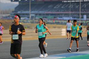 BIB: 50208, 52319, 50746
                            <button type="button" onclick="openModal(10481502)" class="btn btn-primary btn-sm float-right btn-popup" data-toggle="modal" data-target=".modal-high-quality">
                        <i class="fas fa-shopping-cart"></i> Add to Cart
                    </button>
                                            <button type="button" onclick="isThisMe(10481502, true)" class="btn btn-success btn-sm float-right btn-popup btn-isme hidden" data-toggle="tooltip" data-placement="bottom" title="นี่คือรูปของคุณใช่ไหม คลิกที่นี่เพื่อเอาเข้าอัลบั้ม">
                        <i class="fas fa-plus"></i> Add to album
                    </button>
                    <button type="button" onclick="isThisMe(10481502, false)" class="btn btn-warning btn-sm float-right btn-popup btn-isnotme hidden">
                        <i class="fas fa-ban"></i> Remove from album
                    </button>