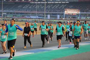 BIB: 50874, 0182, 50453, 82769, 2456
                            <button type="button" onclick="openModal(10482040)" class="btn btn-primary btn-sm float-right btn-popup" data-toggle="modal" data-target=".modal-high-quality">
                        <i class="fas fa-shopping-cart"></i> Add to Cart
                    </button>
                                            <button type="button" onclick="isThisMe(10482040, true)" class="btn btn-success btn-sm float-right btn-popup btn-isme hidden" data-toggle="tooltip" data-placement="bottom" title="นี่คือรูปของคุณใช่ไหม คลิกที่นี่เพื่อเอาเข้าอัลบั้ม">
                        <i class="fas fa-plus"></i> Add to album
                    </button>
                    <button type="button" onclick="isThisMe(10482040, false)" class="btn btn-warning btn-sm float-right btn-popup btn-isnotme hidden">
                        <i class="fas fa-ban"></i> Remove from album
                    </button>