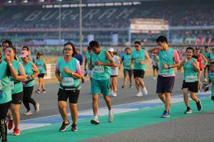 BIB: 80713, 1859, 50801, 52862
                            <button type="button" onclick="openModal(10481438)" class="btn btn-primary btn-sm float-right btn-popup" data-toggle="modal" data-target=".modal-high-quality">
                        <i class="fas fa-shopping-cart"></i> Add to Cart
                    </button>
                                            <button type="button" onclick="isThisMe(10481438, true)" class="btn btn-success btn-sm float-right btn-popup btn-isme hidden" data-toggle="tooltip" data-placement="bottom" title="นี่คือรูปของคุณใช่ไหม คลิกที่นี่เพื่อเอาเข้าอัลบั้ม">
                        <i class="fas fa-plus"></i> Add to album
                    </button>
                    <button type="button" onclick="isThisMe(10481438, false)" class="btn btn-warning btn-sm float-right btn-popup btn-isnotme hidden">
                        <i class="fas fa-ban"></i> Remove from album
                    </button>