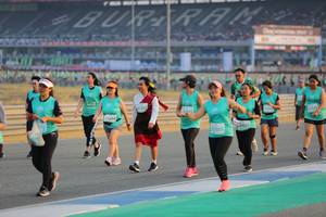 BIB: 251253, 52305
                            <button type="button" onclick="openModal(10481841)" class="btn btn-primary btn-sm float-right btn-popup" data-toggle="modal" data-target=".modal-high-quality">
                        <i class="fas fa-shopping-cart"></i> Add to Cart
                    </button>
                                            <button type="button" onclick="isThisMe(10481841, true)" class="btn btn-success btn-sm float-right btn-popup btn-isme hidden" data-toggle="tooltip" data-placement="bottom" title="นี่คือรูปของคุณใช่ไหม คลิกที่นี่เพื่อเอาเข้าอัลบั้ม">
                        <i class="fas fa-plus"></i> Add to album
                    </button>
                    <button type="button" onclick="isThisMe(10481841, false)" class="btn btn-warning btn-sm float-right btn-popup btn-isnotme hidden">
                        <i class="fas fa-ban"></i> Remove from album
                    </button>