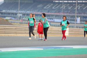 BIB: 0612
                            <button type="button" onclick="openModal(10485873)" class="btn btn-primary btn-sm float-right btn-popup" data-toggle="modal" data-target=".modal-high-quality">
                        <i class="fas fa-shopping-cart"></i> Add to Cart
                    </button>
                                            <button type="button" onclick="isThisMe(10485873, true)" class="btn btn-success btn-sm float-right btn-popup btn-isme hidden" data-toggle="tooltip" data-placement="bottom" title="นี่คือรูปของคุณใช่ไหม คลิกที่นี่เพื่อเอาเข้าอัลบั้ม">
                        <i class="fas fa-plus"></i> Add to album
                    </button>
                    <button type="button" onclick="isThisMe(10485873, false)" class="btn btn-warning btn-sm float-right btn-popup btn-isnotme hidden">
                        <i class="fas fa-ban"></i> Remove from album
                    </button>