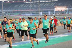 BIB: 51903, 12055, 2684, 1723
                            <button type="button" onclick="openModal(10483607)" class="btn btn-primary btn-sm float-right btn-popup" data-toggle="modal" data-target=".modal-high-quality">
                        <i class="fas fa-shopping-cart"></i> Add to Cart
                    </button>
                                            <button type="button" onclick="isThisMe(10483607, true)" class="btn btn-success btn-sm float-right btn-popup btn-isme hidden" data-toggle="tooltip" data-placement="bottom" title="นี่คือรูปของคุณใช่ไหม คลิกที่นี่เพื่อเอาเข้าอัลบั้ม">
                        <i class="fas fa-plus"></i> Add to album
                    </button>
                    <button type="button" onclick="isThisMe(10483607, false)" class="btn btn-warning btn-sm float-right btn-popup btn-isnotme hidden">
                        <i class="fas fa-ban"></i> Remove from album
                    </button>