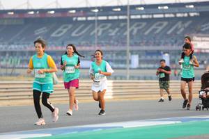 BIB: 53192, 53193
                            <button type="button" onclick="openModal(10485698)" class="btn btn-primary btn-sm float-right btn-popup" data-toggle="modal" data-target=".modal-high-quality">
                        <i class="fas fa-shopping-cart"></i> Add to Cart
                    </button>
                                            <button type="button" onclick="isThisMe(10485698, true)" class="btn btn-success btn-sm float-right btn-popup btn-isme hidden" data-toggle="tooltip" data-placement="bottom" title="นี่คือรูปของคุณใช่ไหม คลิกที่นี่เพื่อเอาเข้าอัลบั้ม">
                        <i class="fas fa-plus"></i> Add to album
                    </button>
                    <button type="button" onclick="isThisMe(10485698, false)" class="btn btn-warning btn-sm float-right btn-popup btn-isnotme hidden">
                        <i class="fas fa-ban"></i> Remove from album
                    </button>