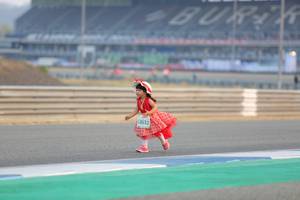 BIB: 2632
                            <button type="button" onclick="openModal(10486284)" class="btn btn-primary btn-sm float-right btn-popup" data-toggle="modal" data-target=".modal-high-quality">
                        <i class="fas fa-shopping-cart"></i> Add to Cart
                    </button>
                                            <button type="button" onclick="isThisMe(10486284, true)" class="btn btn-success btn-sm float-right btn-popup btn-isme hidden" data-toggle="tooltip" data-placement="bottom" title="นี่คือรูปของคุณใช่ไหม คลิกที่นี่เพื่อเอาเข้าอัลบั้ม">
                        <i class="fas fa-plus"></i> Add to album
                    </button>
                    <button type="button" onclick="isThisMe(10486284, false)" class="btn btn-warning btn-sm float-right btn-popup btn-isnotme hidden">
                        <i class="fas fa-ban"></i> Remove from album
                    </button>