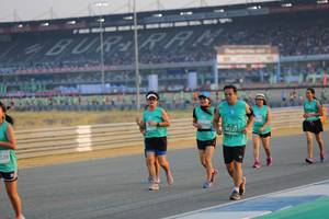 BIB: 50327, 028
                            <button type="button" onclick="openModal(10479937)" class="btn btn-primary btn-sm float-right btn-popup" data-toggle="modal" data-target=".modal-high-quality">
                        <i class="fas fa-shopping-cart"></i> Add to Cart
                    </button>
                                            <button type="button" onclick="isThisMe(10479937, true)" class="btn btn-success btn-sm float-right btn-popup btn-isme hidden" data-toggle="tooltip" data-placement="bottom" title="นี่คือรูปของคุณใช่ไหม คลิกที่นี่เพื่อเอาเข้าอัลบั้ม">
                        <i class="fas fa-plus"></i> Add to album
                    </button>
                    <button type="button" onclick="isThisMe(10479937, false)" class="btn btn-warning btn-sm float-right btn-popup btn-isnotme hidden">
                        <i class="fas fa-ban"></i> Remove from album
                    </button>